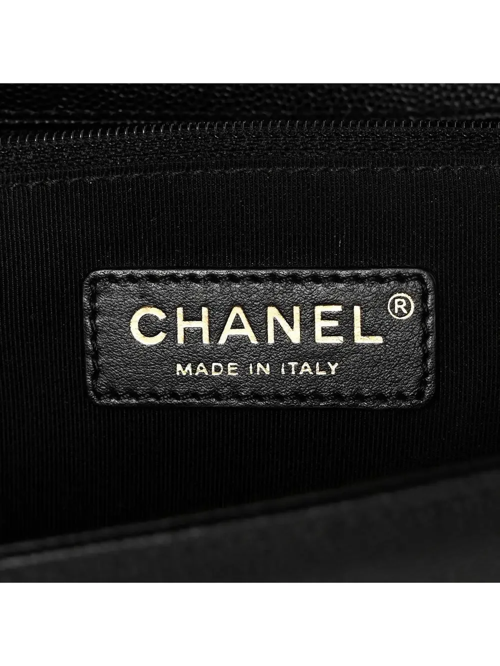 Chanel Caviar Quilted New Medium Boy #321970C45B